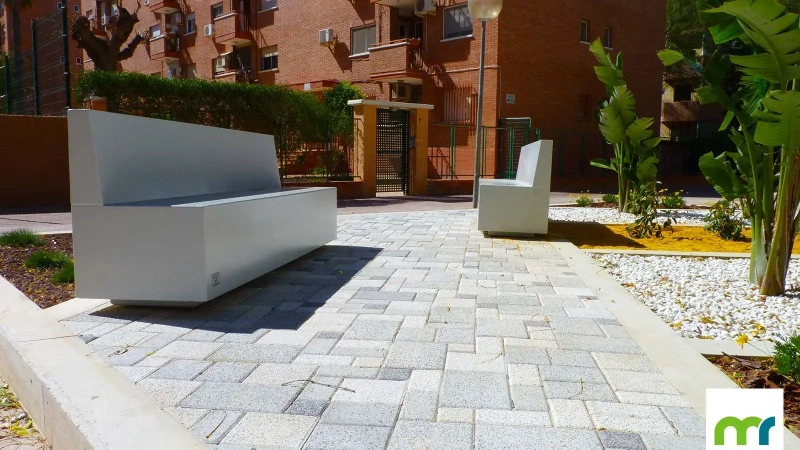 002_Plaza.-de-la-Ensenanza-Murcia_Banco-Taray-Respaldo_002